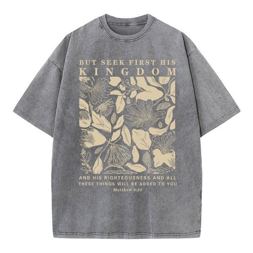 Print-on-demand washed T-shirt with high-quality print
